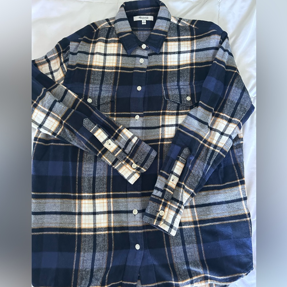 Madewell Women’s Blue Flannel Plaid Button Shirt, size small